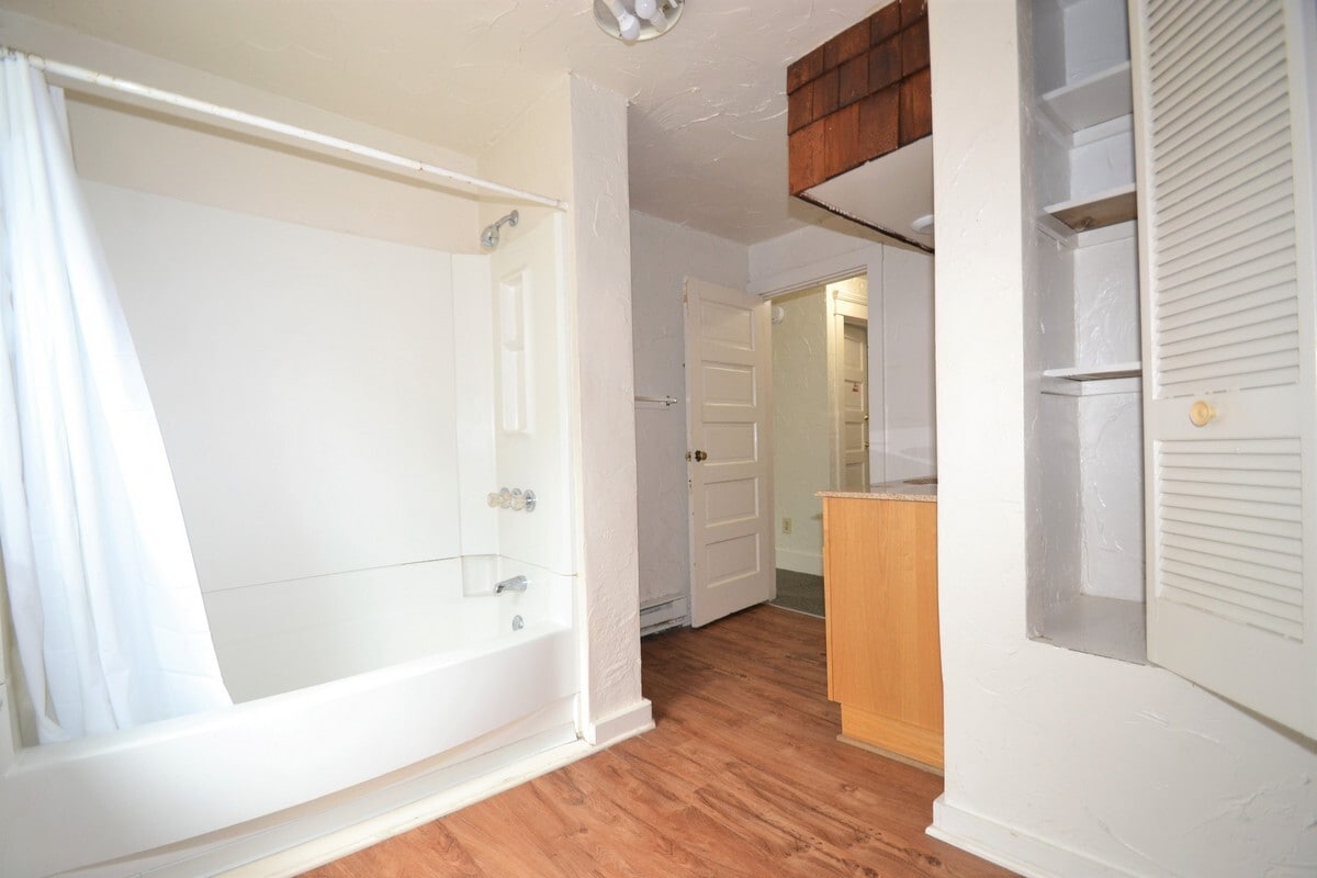 Building Photo - 406 Kling St