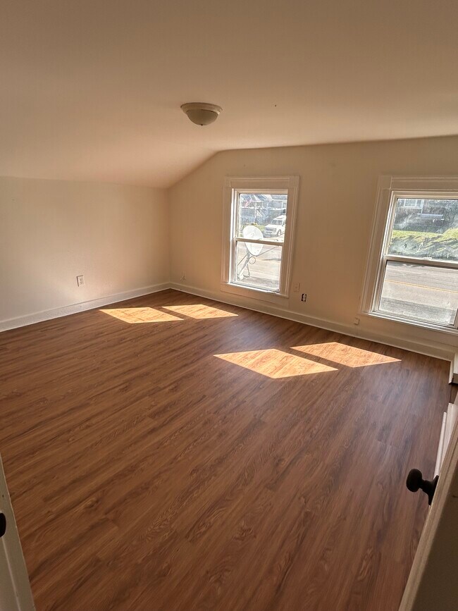 Building Photo - 1925 S State St