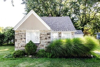 Building Photo - 6211 Seneca Rd