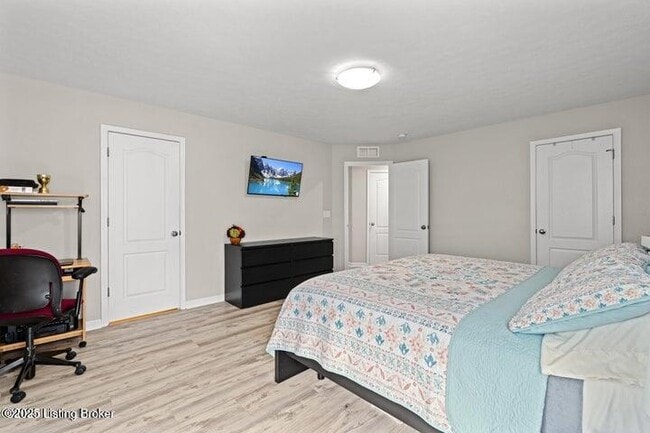 Building Photo - 115 Shadow Rock Ct