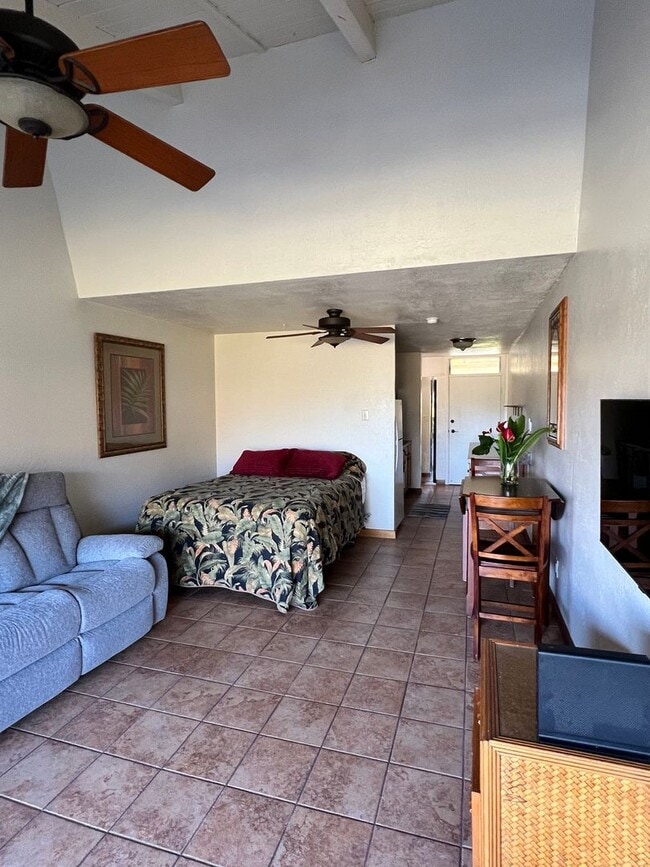 Building Photo - Kihei Bay Surf Condo