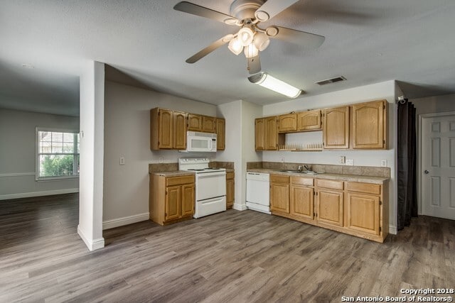 Building Photo - Like New Home in Springfield Neighborhood....