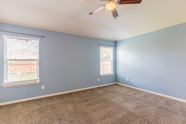 Building Photo - 925 Cypress Ml