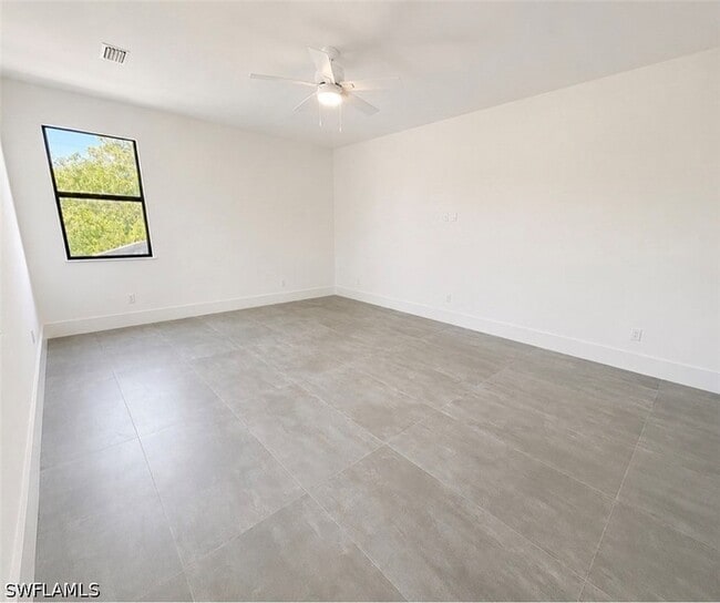 Building Photo - 2727 Van Buren Ave