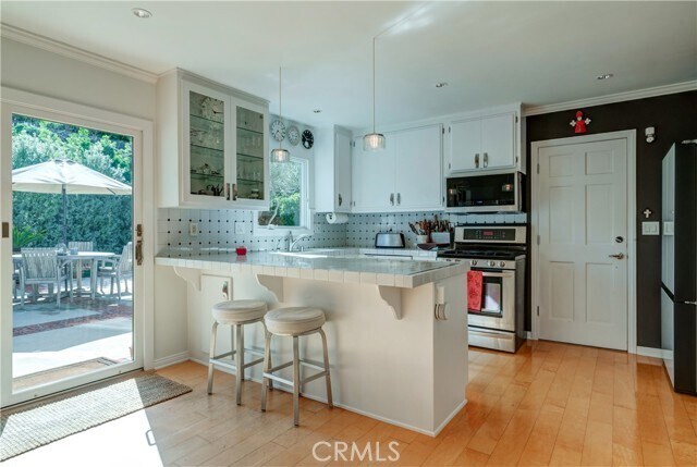 Building Photo - 3185 Bonn Dr