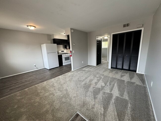 Building Photo - 4431 Oakwood
