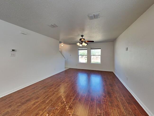 Building Photo - COME SETTLE HERE
