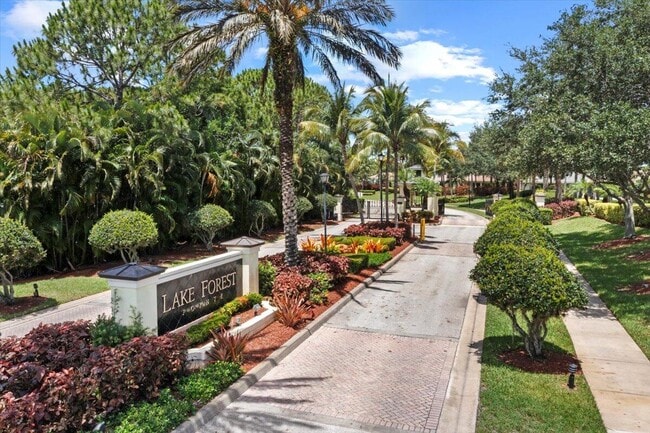 Building Photo - 309 SW Tomoka Springs Dr