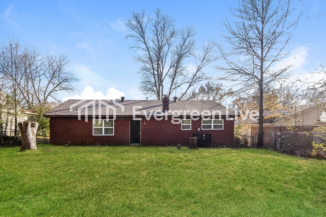 Building Photo - 3072 Morning View Dr