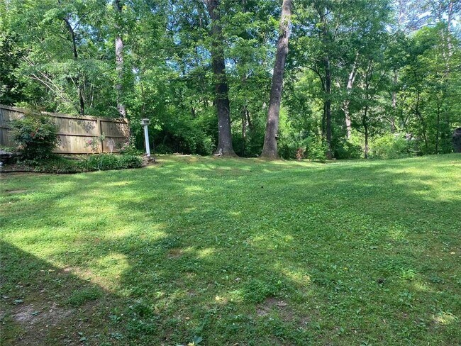 Building Photo - 1053 Vista Trail NE