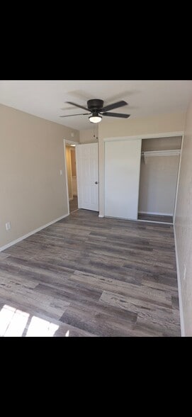 Building Photo - 5917 Streamview Dr