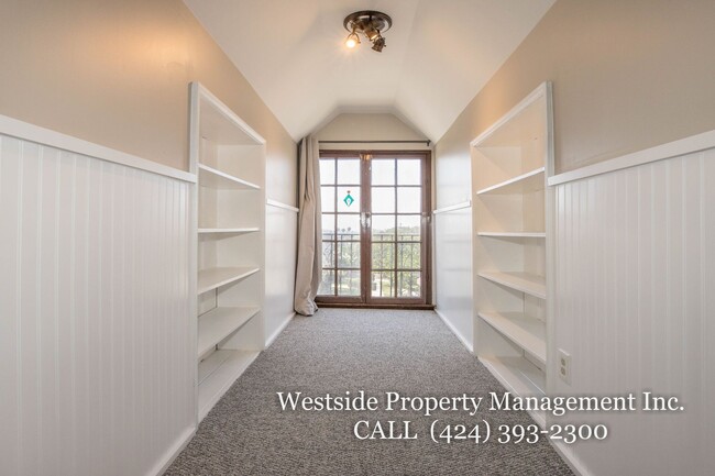 Building Photo - 4331 Price St