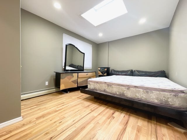 Main bedroom - 99-24 67th Ave