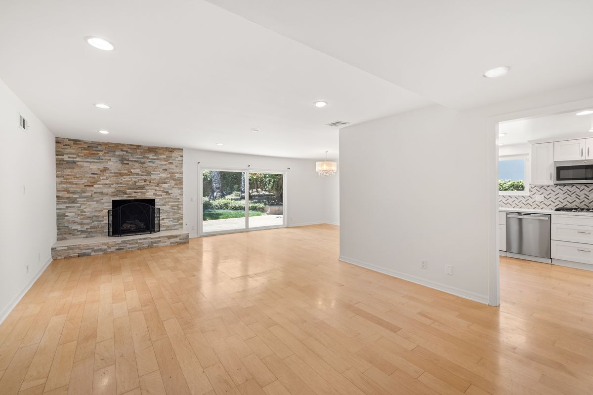 Building Photo - 41 Oakleaf Ave