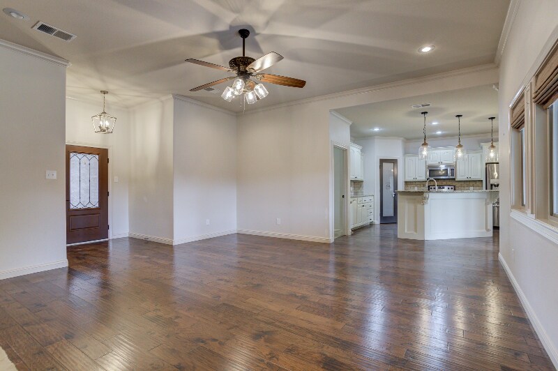 Building Photo - 803 Avenue S