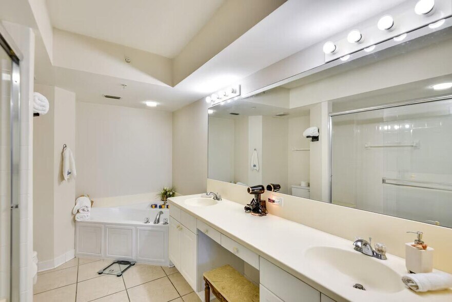 Building Photo - 2055 S Atlantic Ave