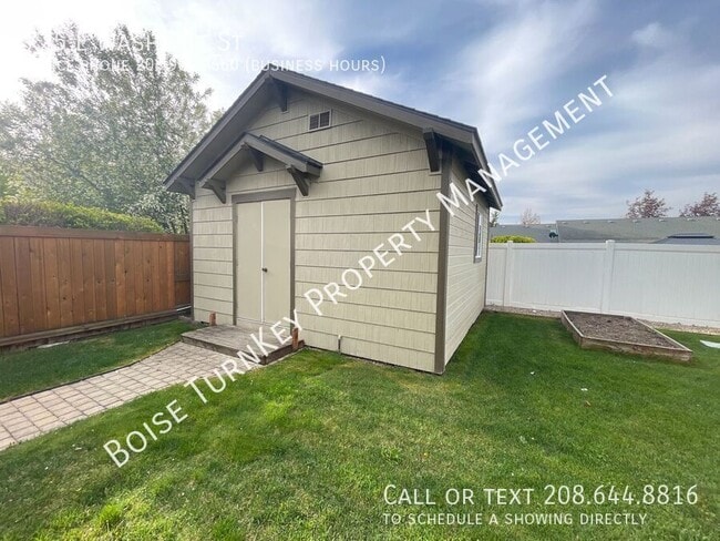 Building Photo - 725 Washakie St E