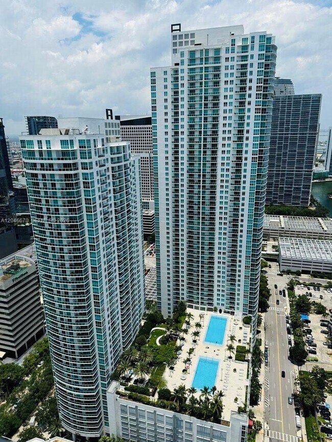Building Photo - 951 Brickell Ave