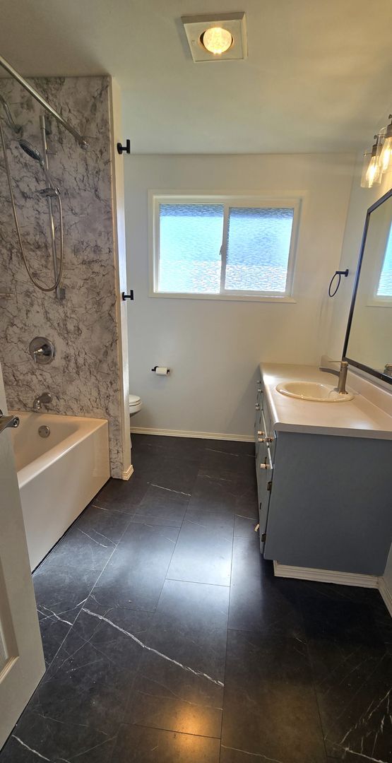 Building Photo - Spacious 3 Bedroom Home in North Corvallis