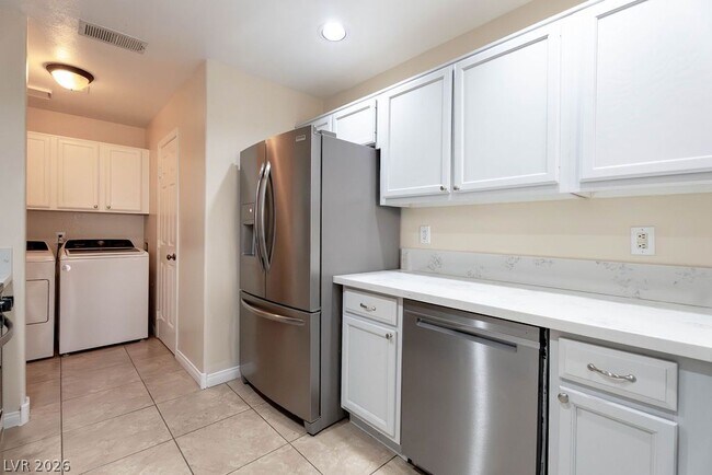 Building Photo - 8217 Diamond Star Ct