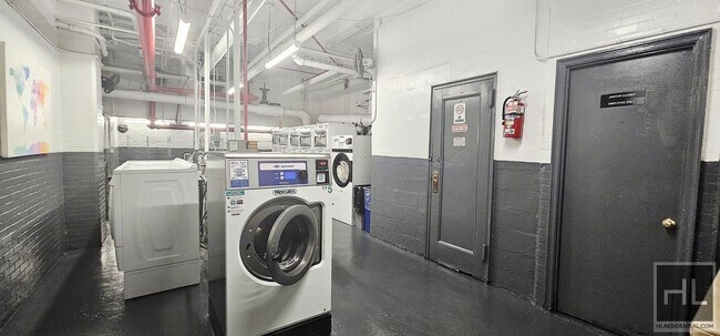 Building Photo - EAST 46 STREET