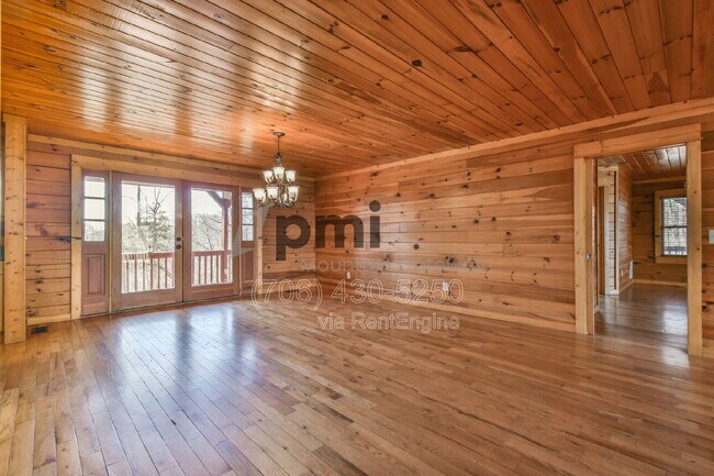 Building Photo - 461 River Estates Rd