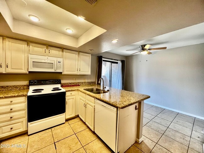 Building Photo - 7228 E Buena Terra Way