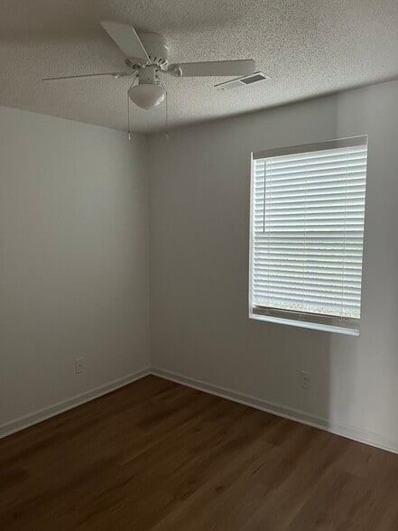 Building Photo - 5120 Rivers Ave