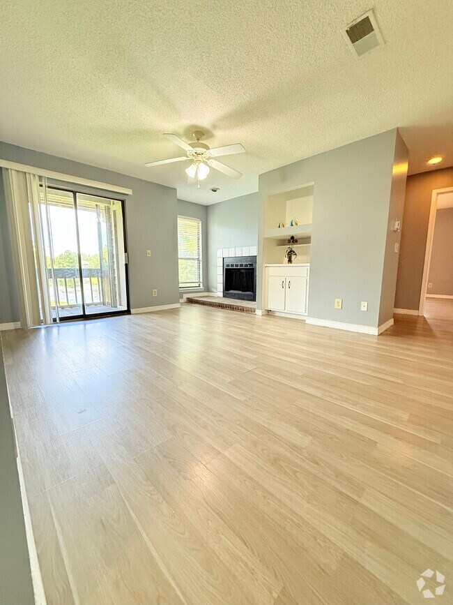 Building Photo - 10200 Belle Rive Blvd