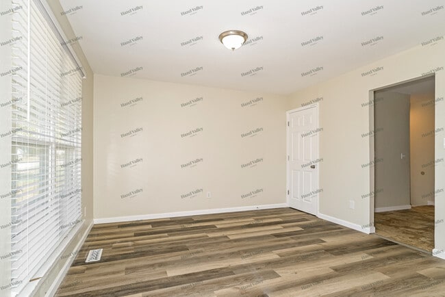 Building Photo - 4938 Tulip Tree Ln