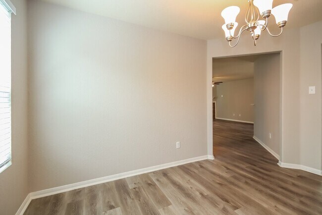 Building Photo - 16746 Warbler Dr