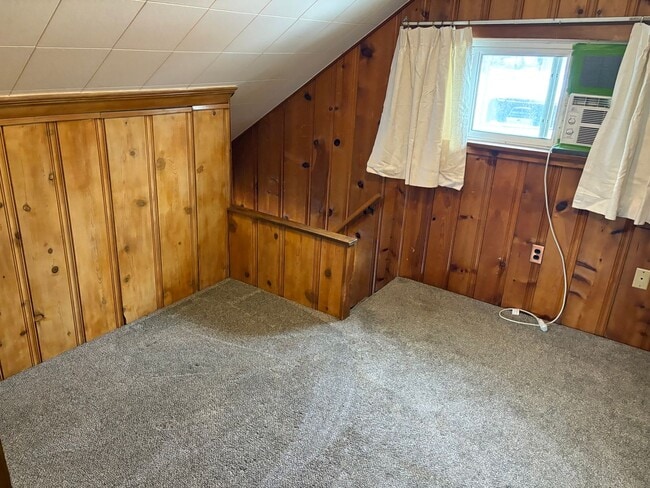 Building Photo - 2Bed 1Bath Whitefish Downtown Home