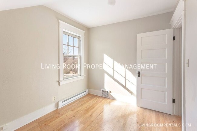 Building Photo - 6303 SE Windsor Ct