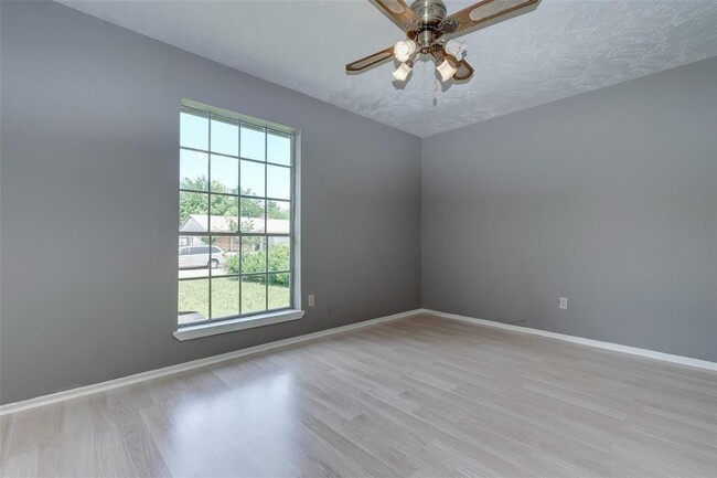 Building Photo - 7659 Winkle Wood Ln
