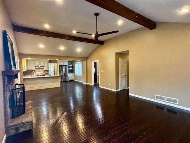 Building Photo - 125 Lantern Ridge Dr