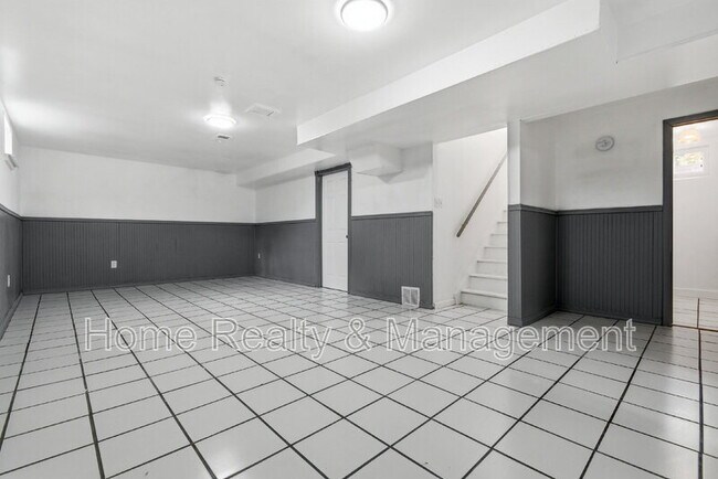 Building Photo - 10712 Loren Ln