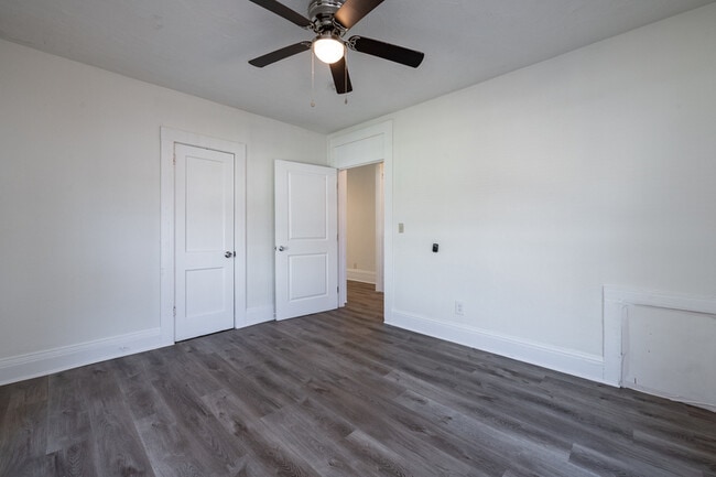Building Photo - 406 Paines Ave NW