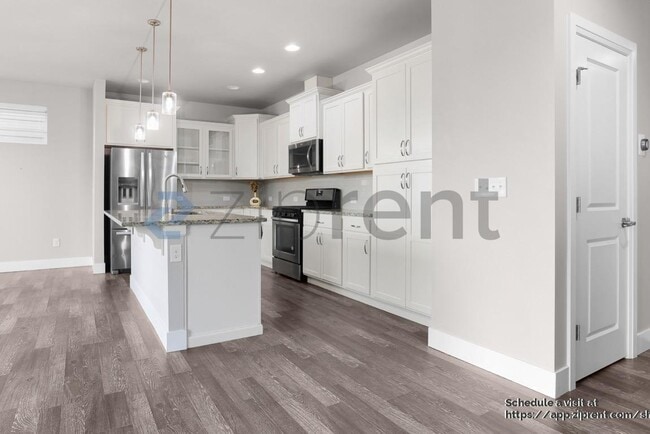 Building Photo - 13003 31st Ave W