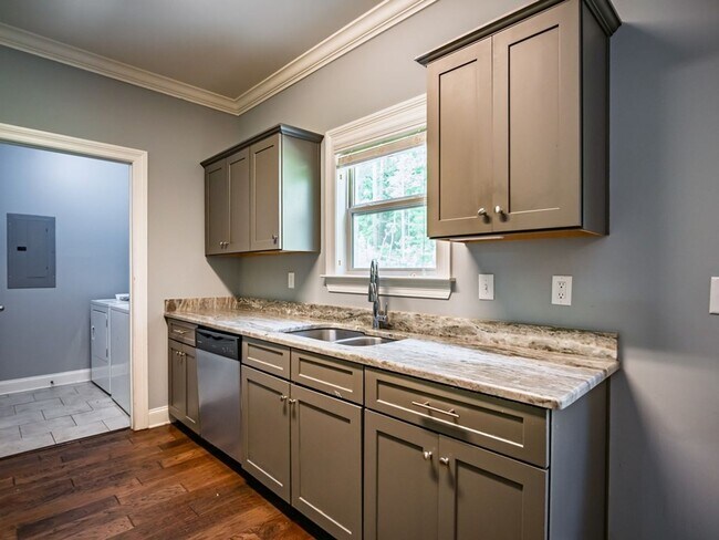 Building Photo - 4BR/4.5BA For Rent