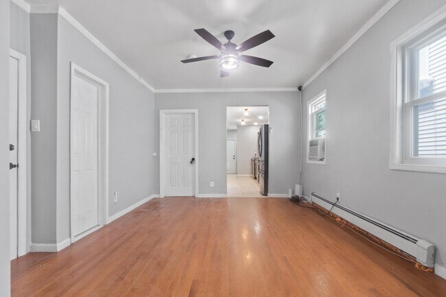 Building Photo - 271 Cator Ave