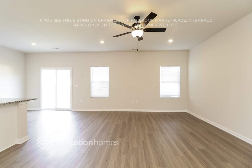 Building Photo - 3332 Burberry Dr