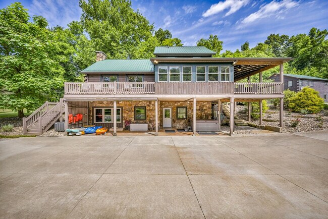 Building Photo - 23120 Bates Rd