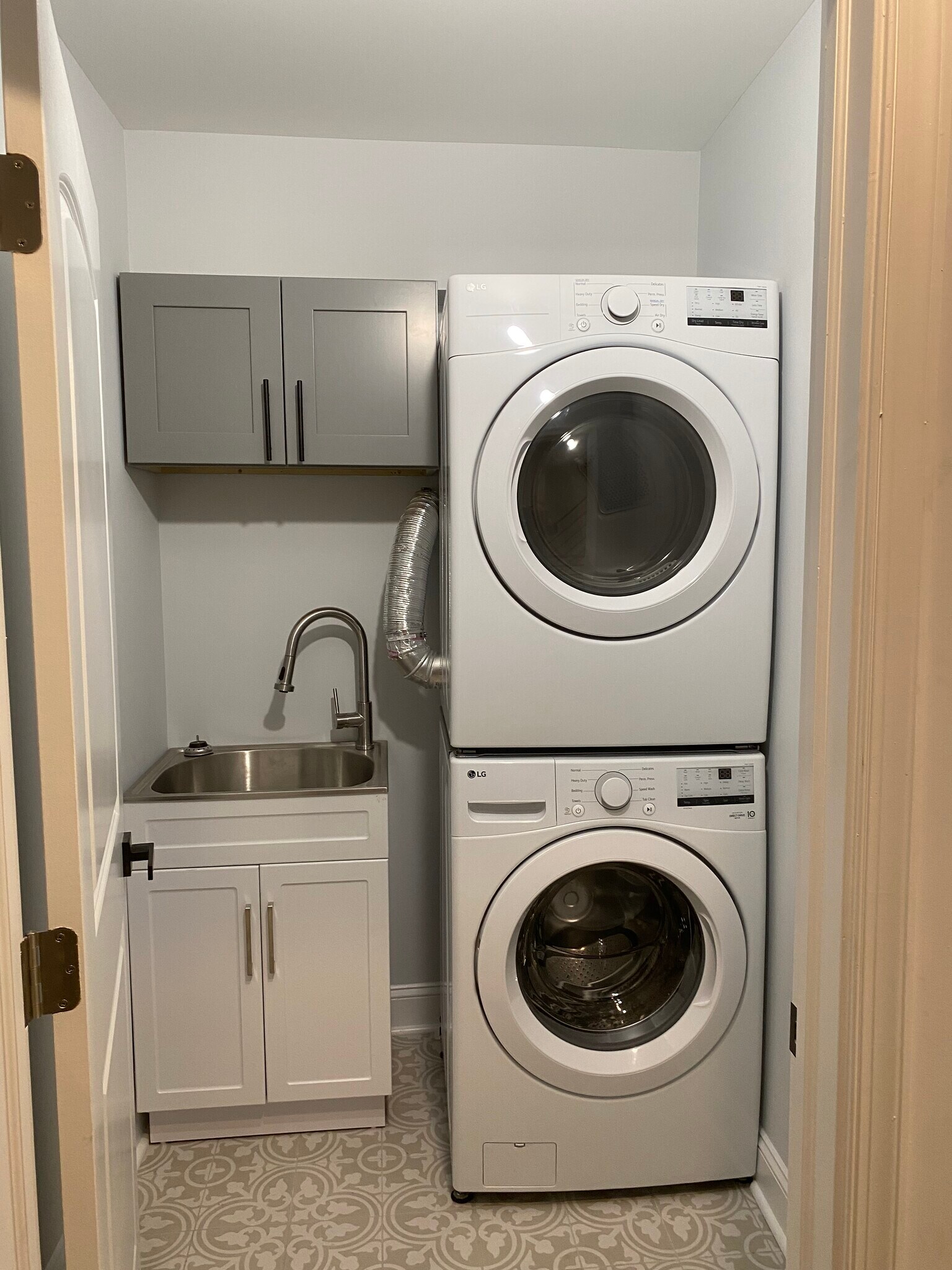 Second floor, laundry room - 1525 Manton St