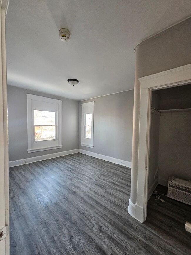 Building Photo - 2109 Roosevelt St