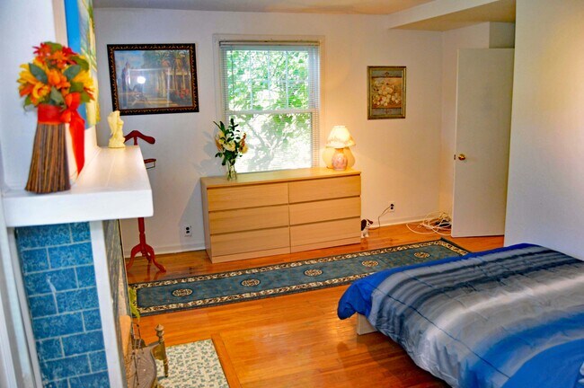 East Bedroom - 1304 W 50th St