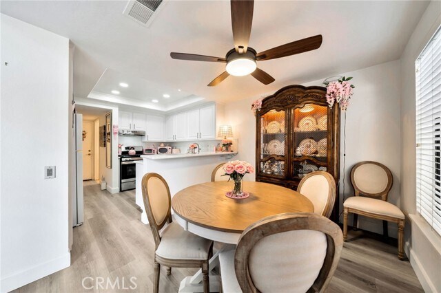 Building Photo - 5151 Walnut Ave