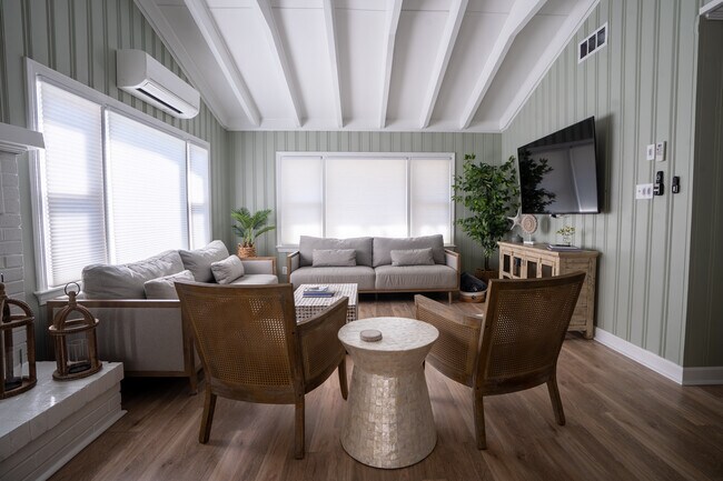 Building Photo - 23 11th Ave