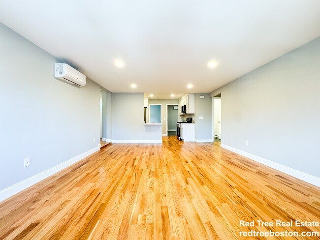 Building Photo - 58 Chestnut St
