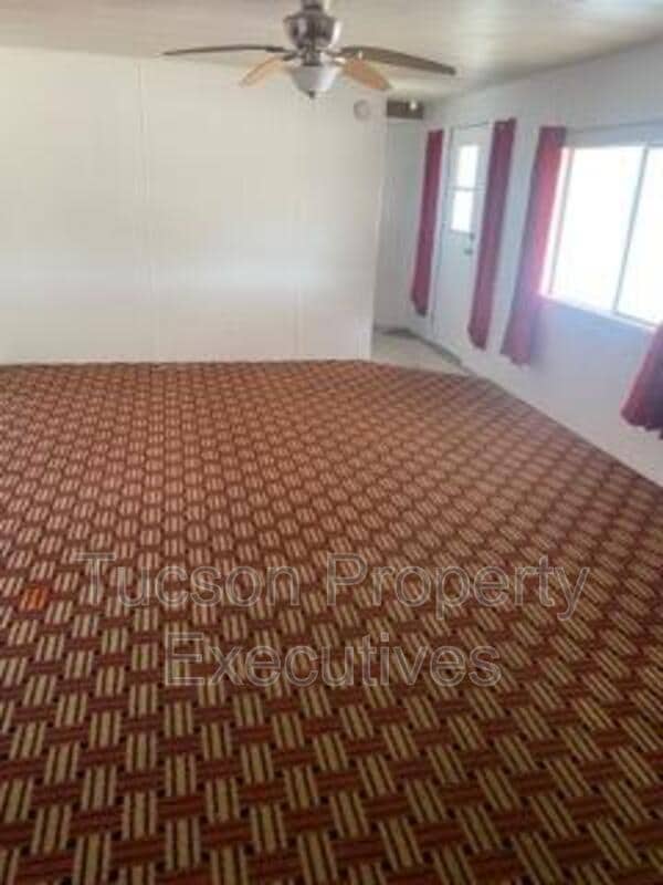 Building Photo - 4580 E Rex St