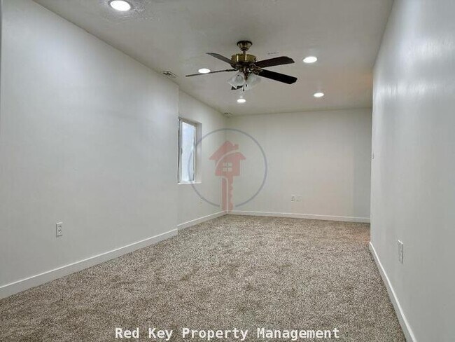 Building Photo - 80 E Single Family Home